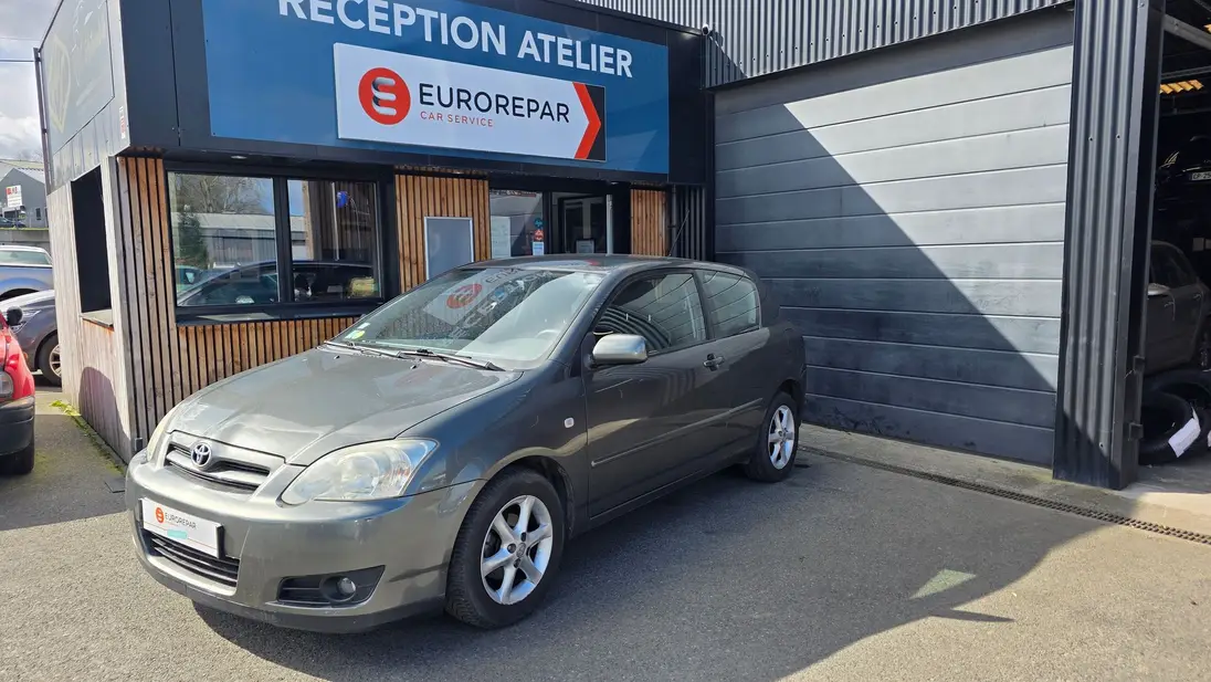 TOYOTA COROLLA IX phase 2