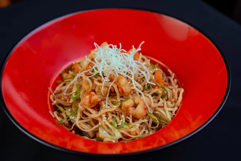 Shrimp chow mein