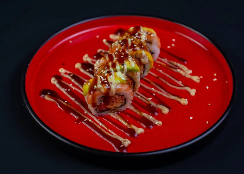 Crazy saumon maki (4Pcs)