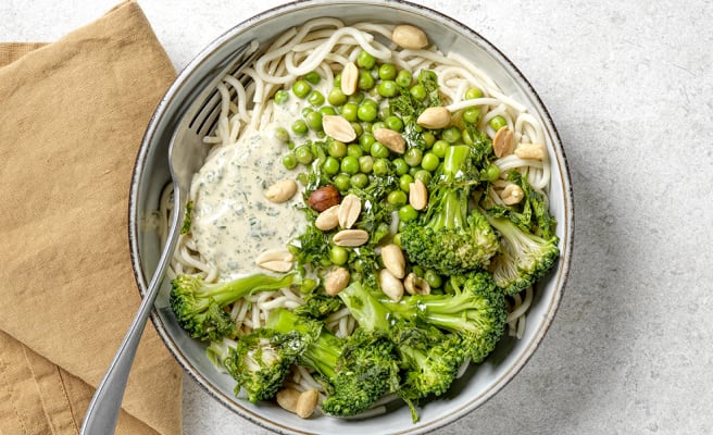 Nouilles chinoises & brocolis à la crème de cacahuète